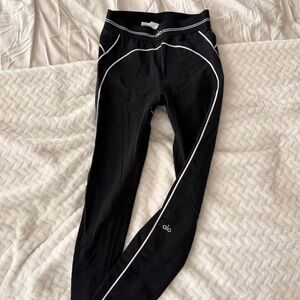 ALO Yoga Heartthrob Leggings